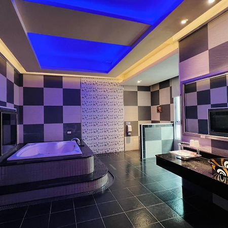 Wei Feng Exquisite Motel Pintung Branch Pingtung Экстерьер фото